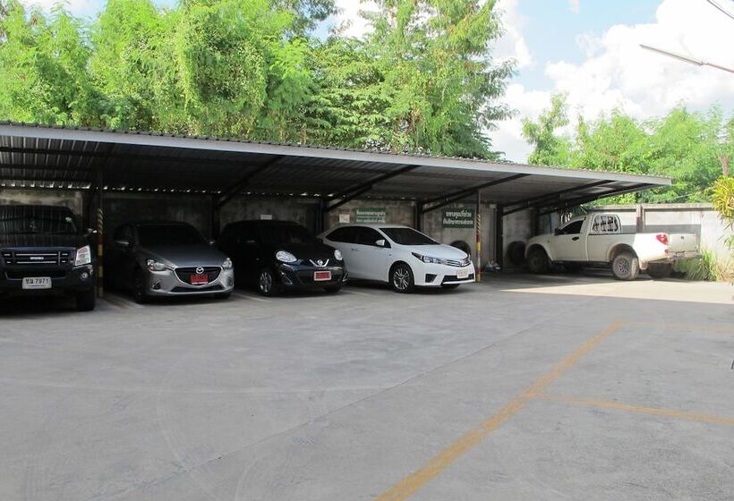 בית מלון כפרי Pattara Apartment Suratthani