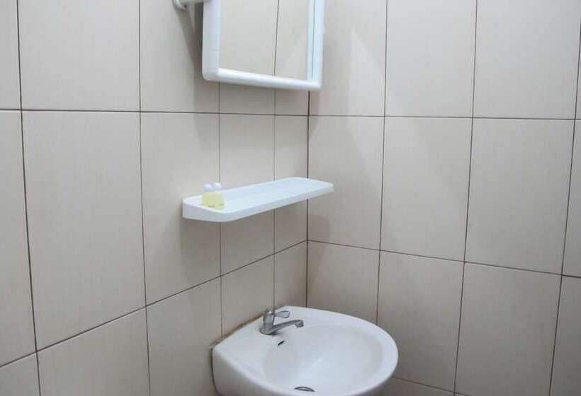 בית מלון כפרי Pattara Apartment Suratthani