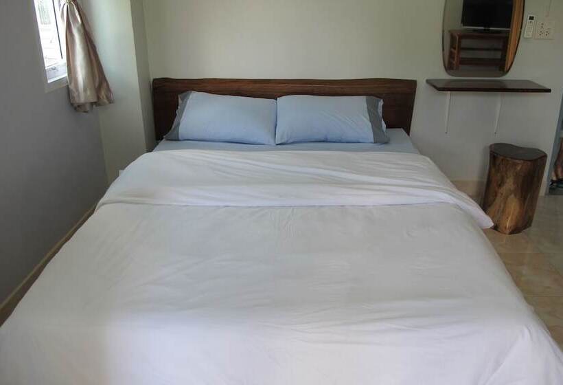 בית מלון כפרי Pattara Apartment Suratthani