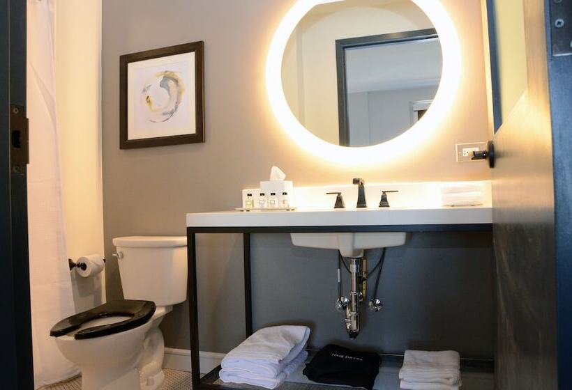 فندق Samuel Elbert