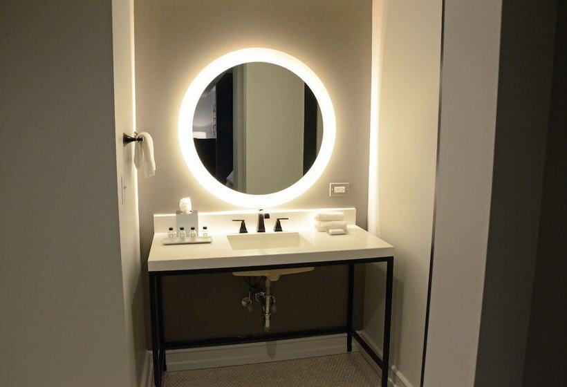 فندق Samuel Elbert