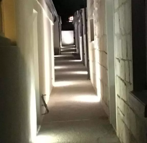 Le Clos Du Square   Climatisé