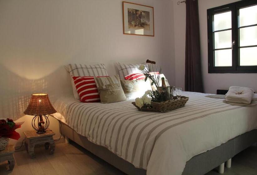 Le Clos Du Square   Climatisé