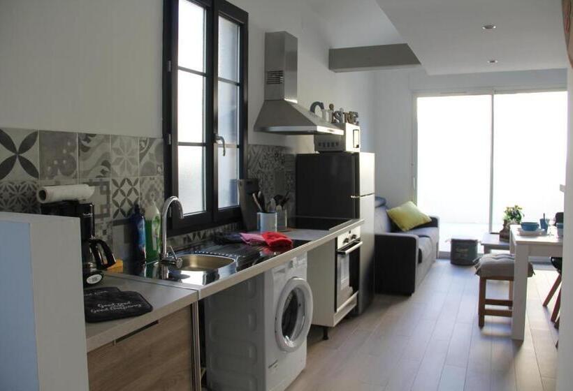 Le Clos Du Square   Climatisé