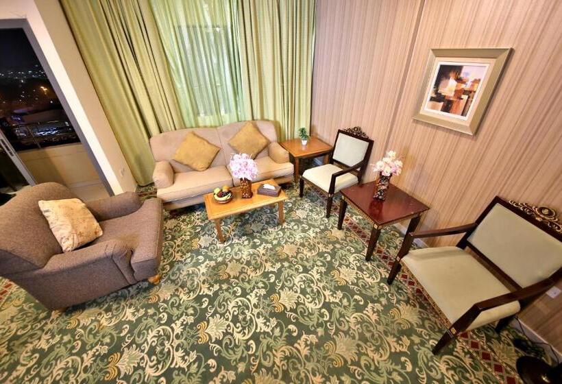 Midtown Furnished Apartments