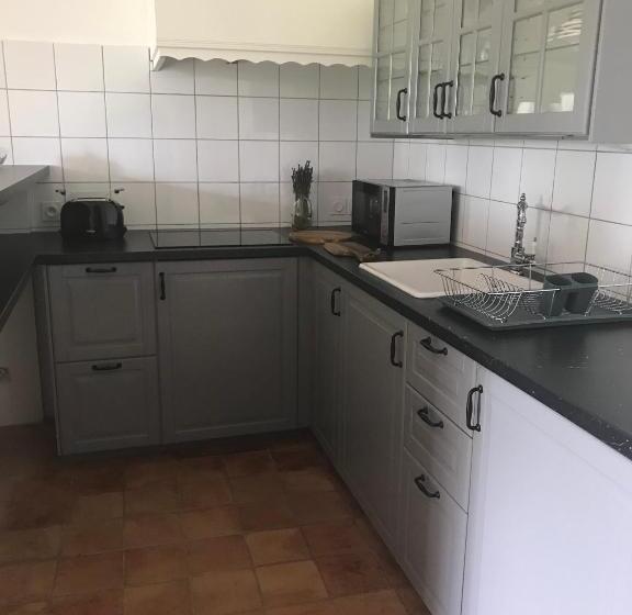 펜션 Gites La Tulisse à Vaison La Romaine