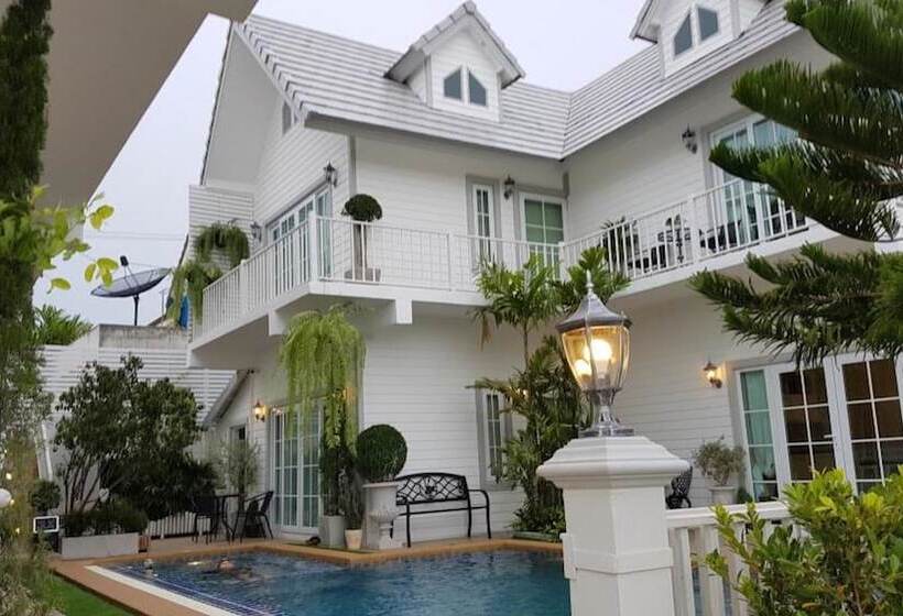 פנסיון Vanida Antique Home