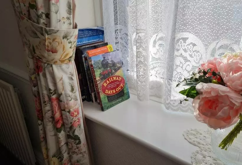Rowan Tree House B&b