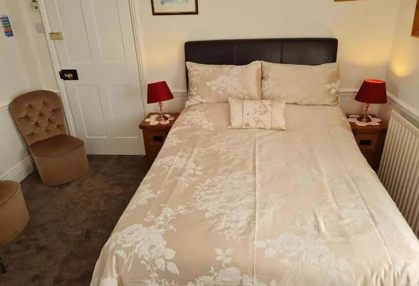 Rowan Tree House B&b