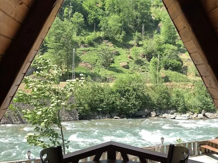 Tanura Bungalows