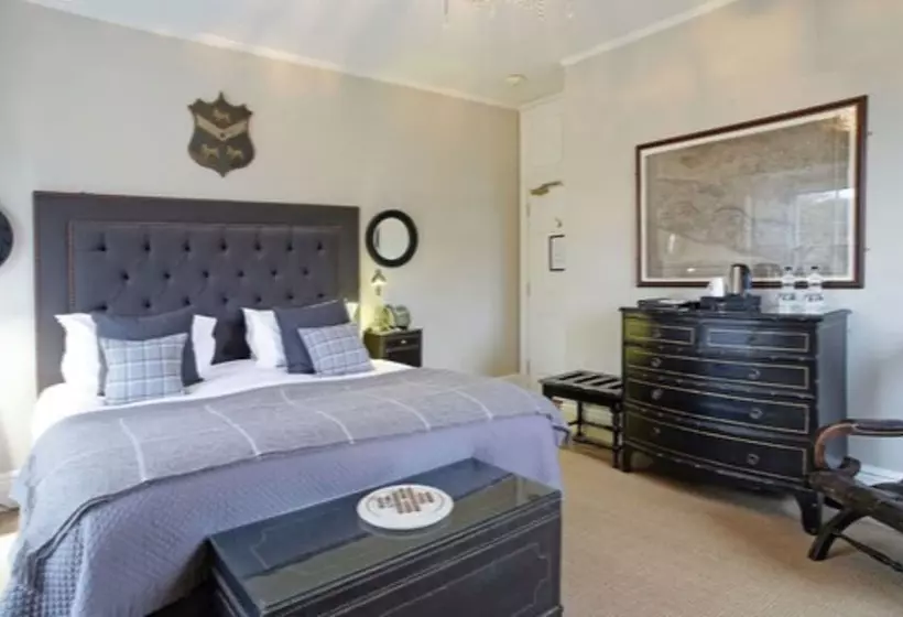 Hostelli Wingrove House