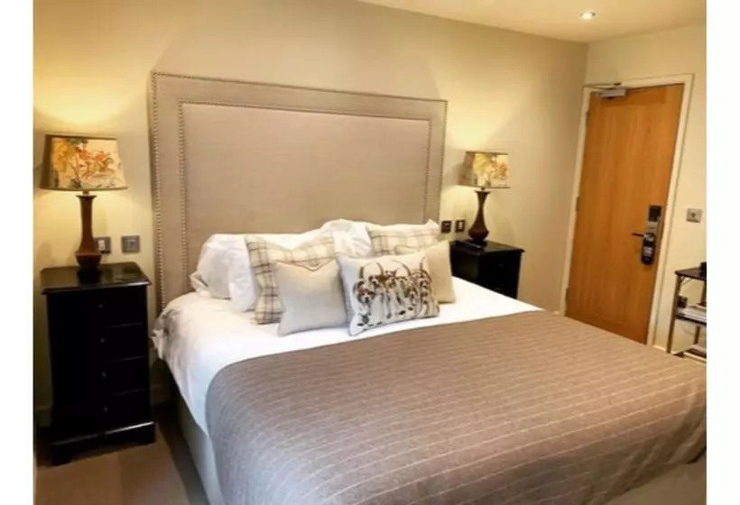 Hostelli Wingrove House