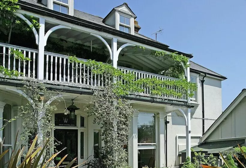 Hostelli Wingrove House