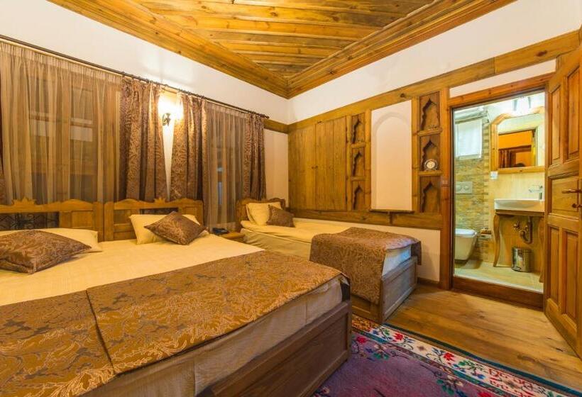 ホテル Akbulut Konak