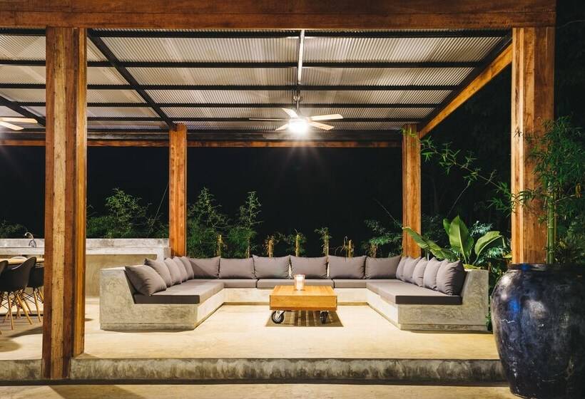 ホテル Isara Khao Lak