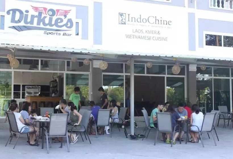 هتل Isara Khao Lak