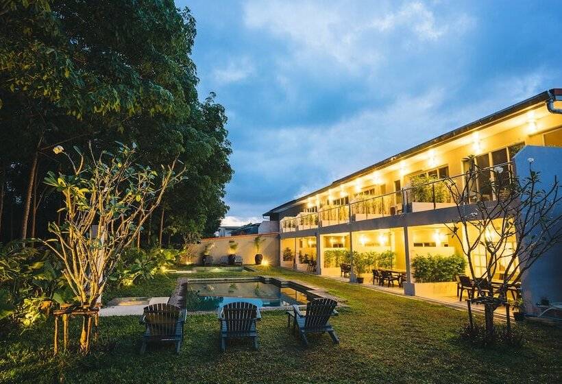 ホテル Isara Khao Lak