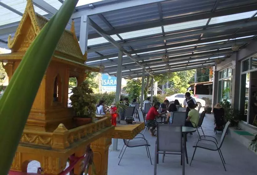 هتل Isara Khao Lak