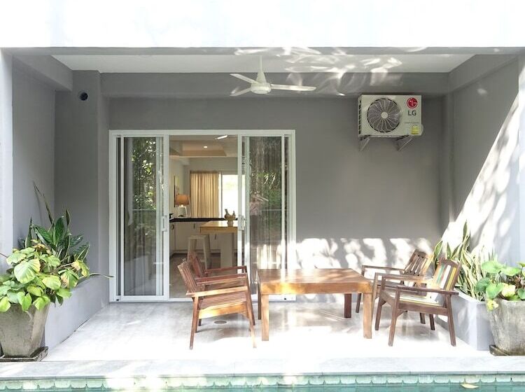 ホテル Isara Khao Lak