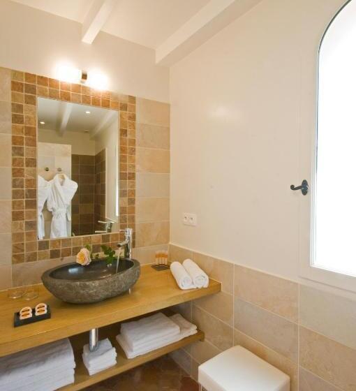 پانسیون Le Mas Du Chanoine