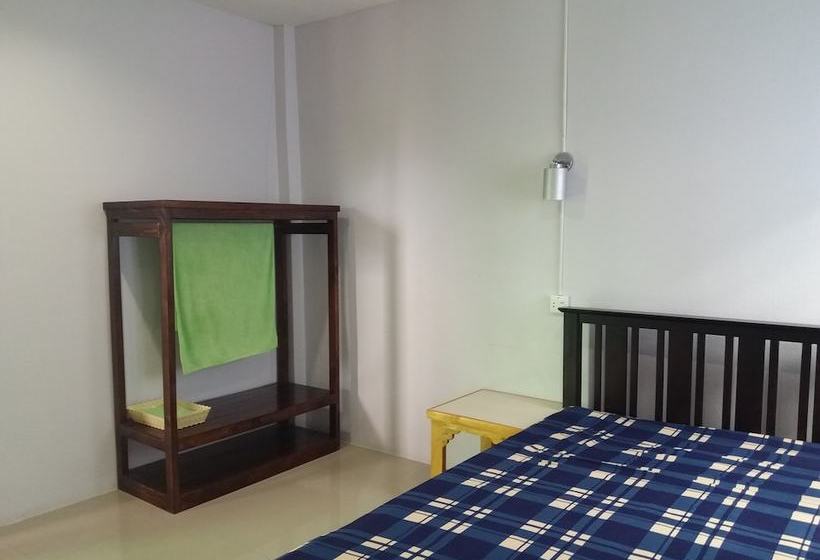 بنسيون Sunflower Guest House Lopburi