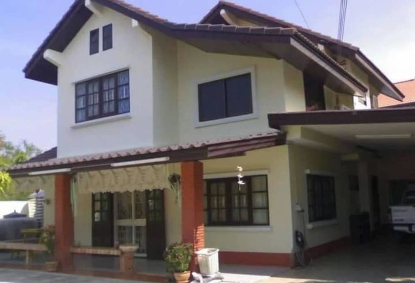 بنسيون Sunflower Guest House Lopburi