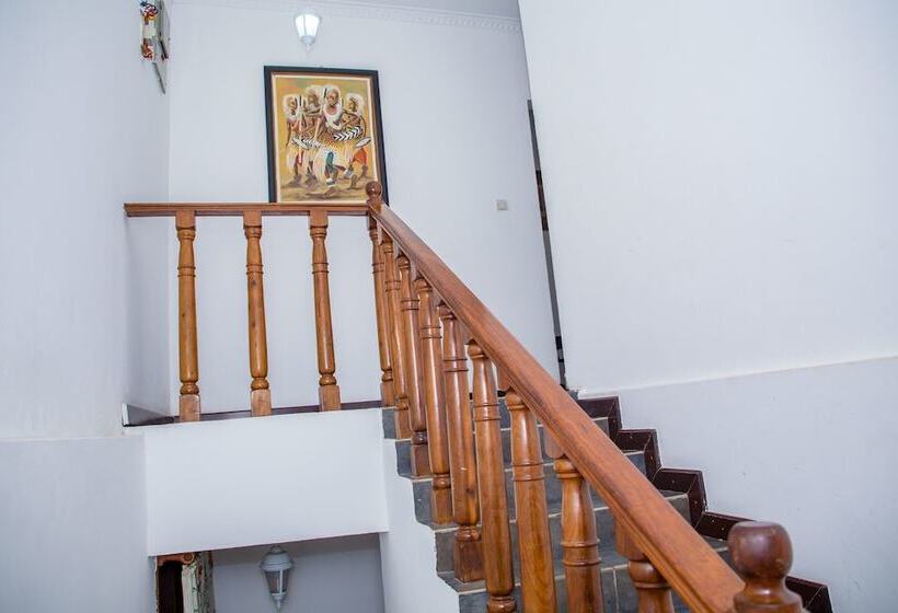 Saadani Tourist Center Hostel