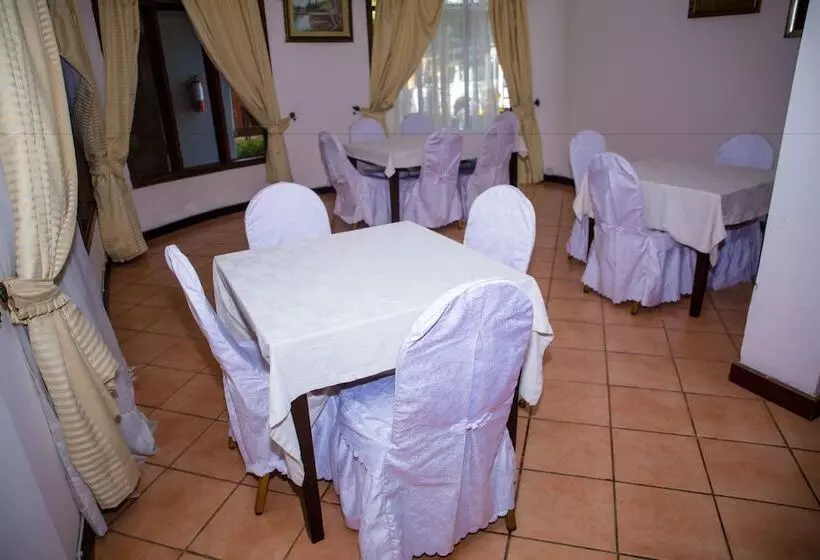 Saadani Tourist Center   Hostel