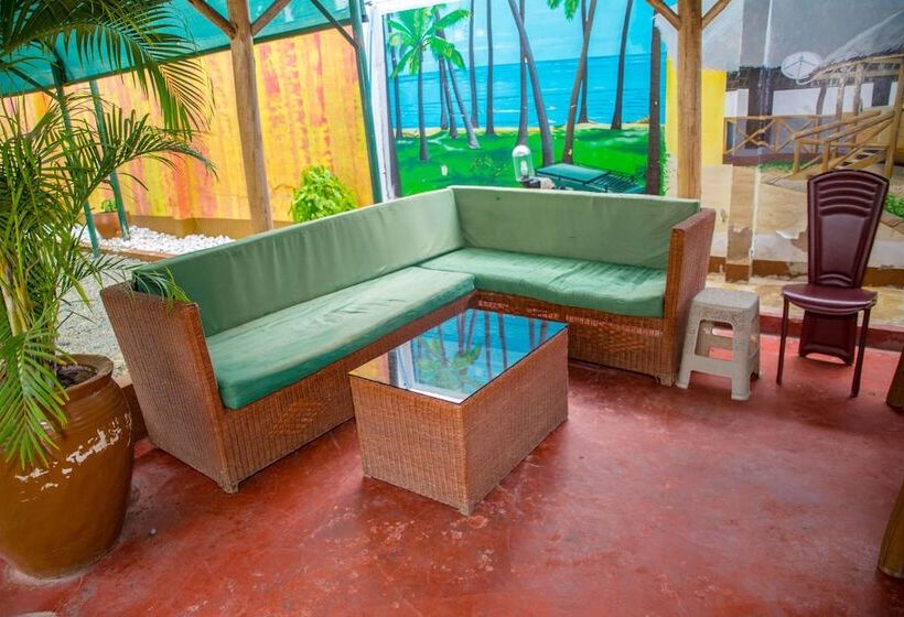 Saadani Tourist Center Hostel