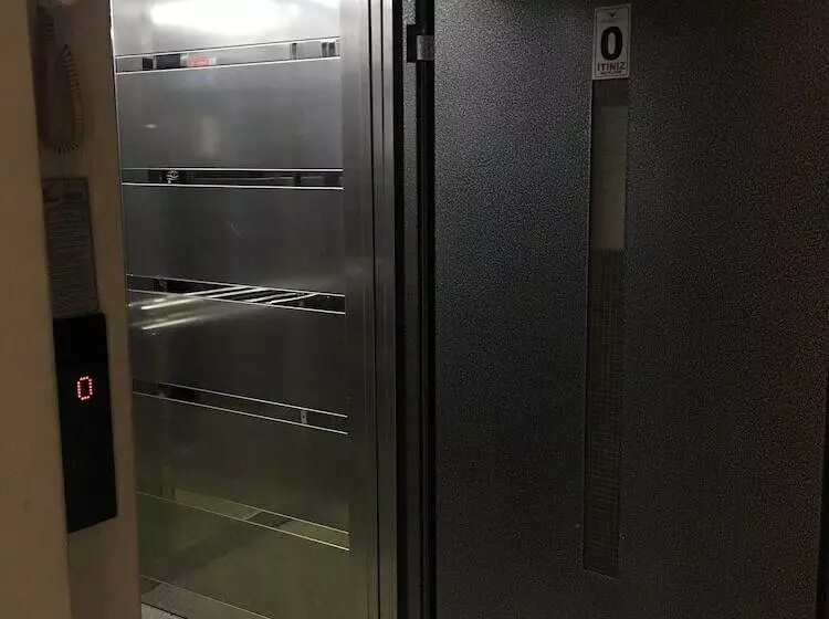 ユースホステル Safrangold Pansiyon