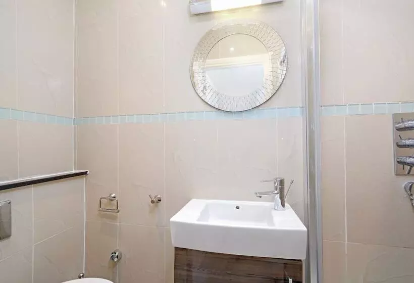 Baker Street Suites