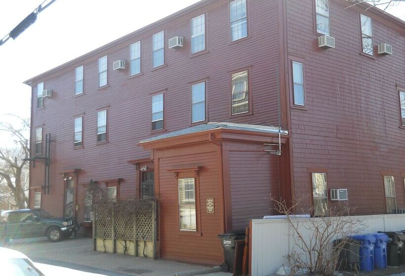 住宿加早餐  Bellevue House