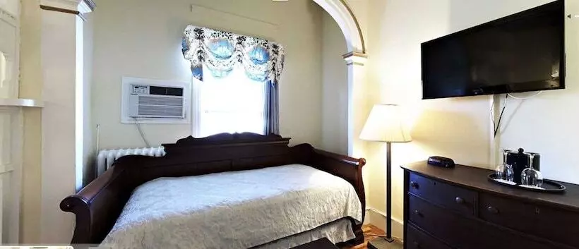 Aamiaismajoitus (B&B) Bellevue House