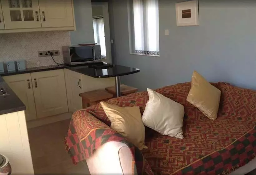 Aamiaismajoitus (B&B) Hillside Holiday Cottages