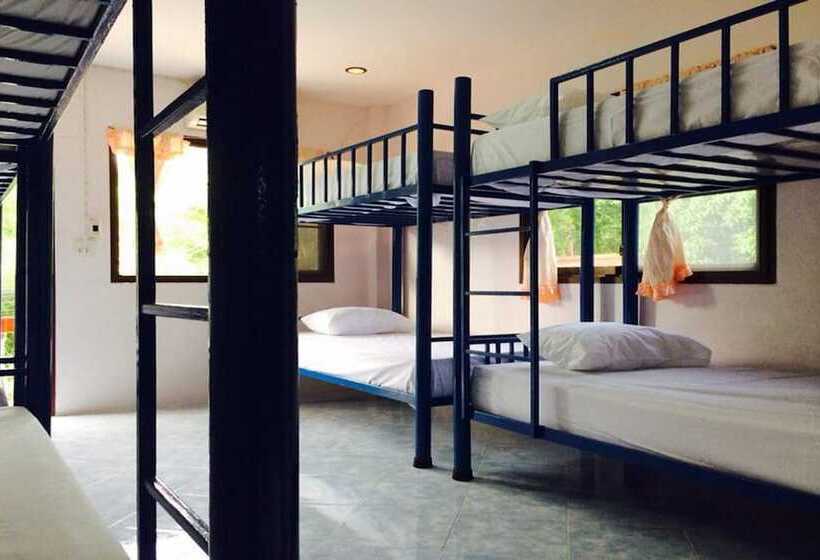 Domingo Hostel Phangan