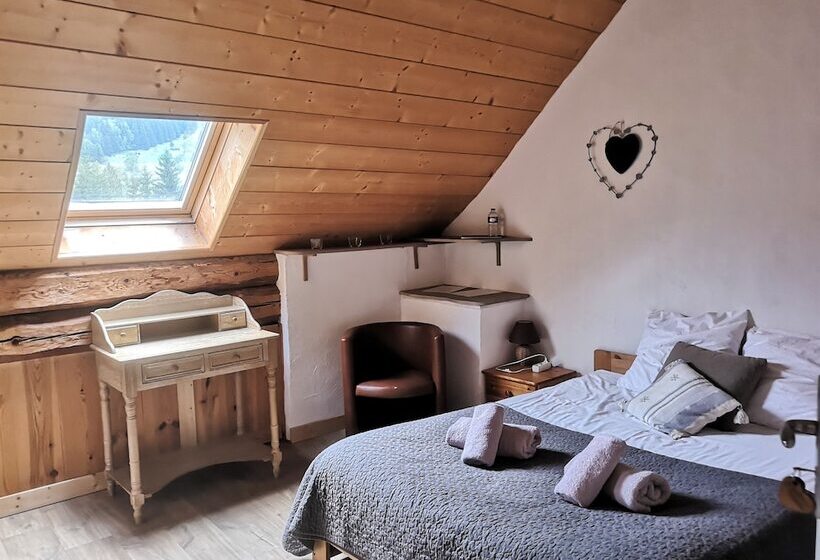 簡易ホテル Auberge Les 2 Moucherolles