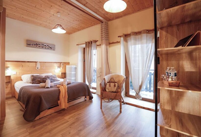 簡易ホテル Auberge Les 2 Moucherolles