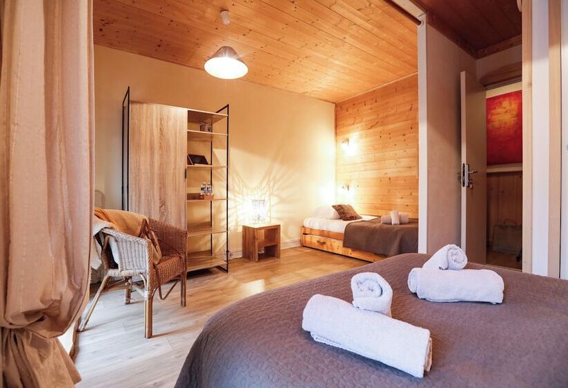 簡易ホテル Auberge Les 2 Moucherolles