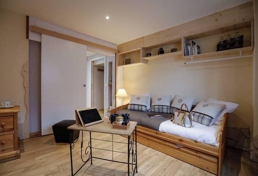 簡易ホテル Auberge Les 2 Moucherolles