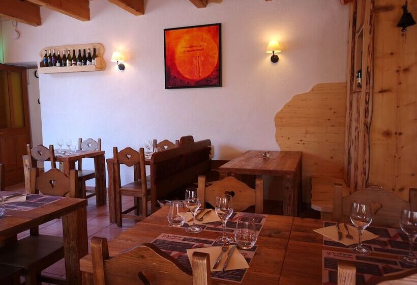 簡易ホテル Auberge Les 2 Moucherolles