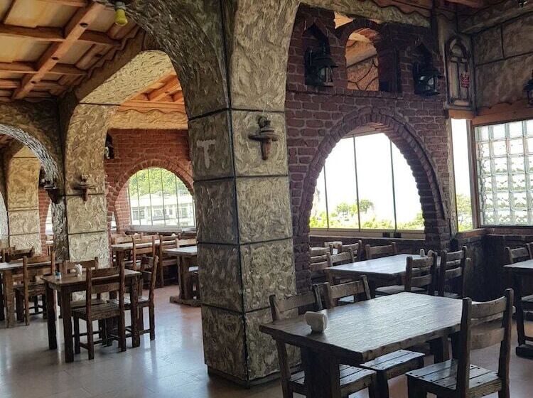 בית מלון כפרי Bedesten