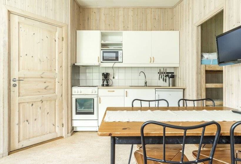 Отель First Camp Bredsand Enköping