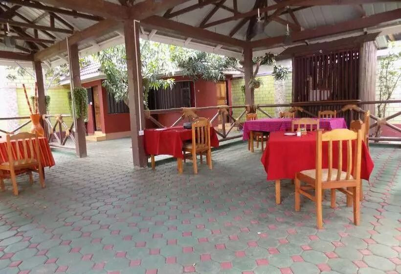 هتل Kilimanjaro Base