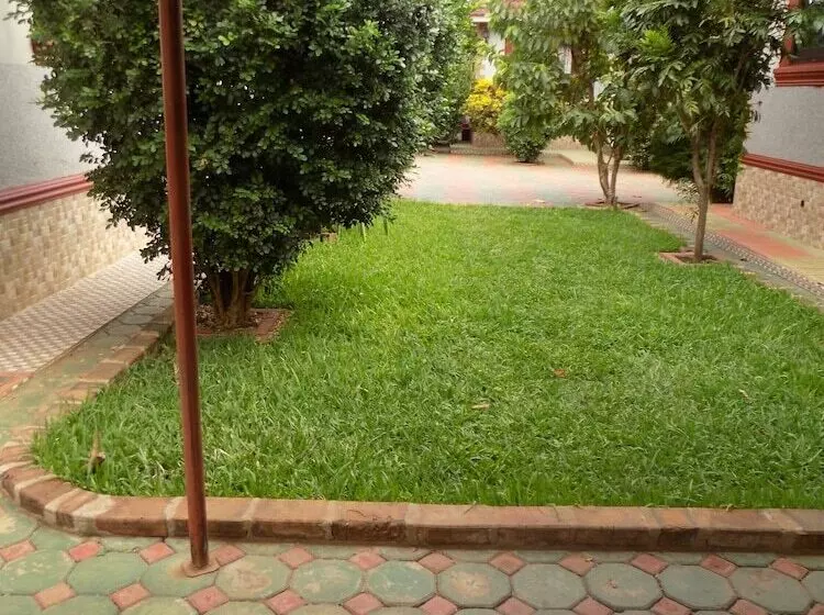 هتل Kilimanjaro Base