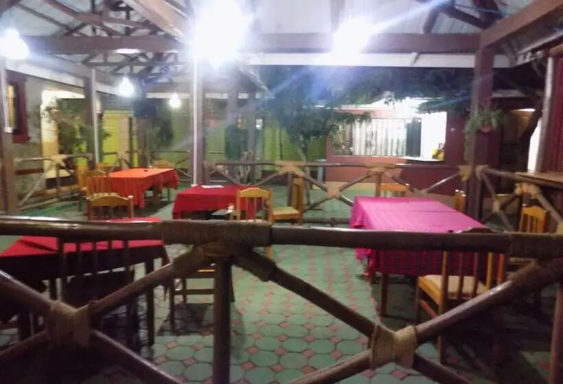 هتل Kilimanjaro Base