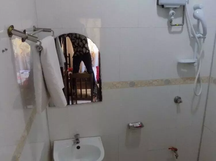 هتل Kilimanjaro Base