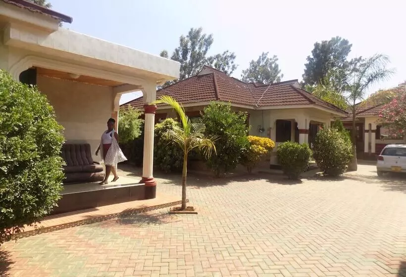 هتل Kilimanjaro Base