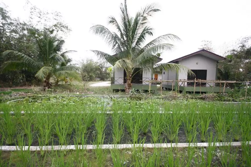 هتل Long Lake Resort