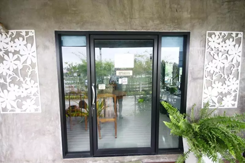 هتل Long Lake Resort