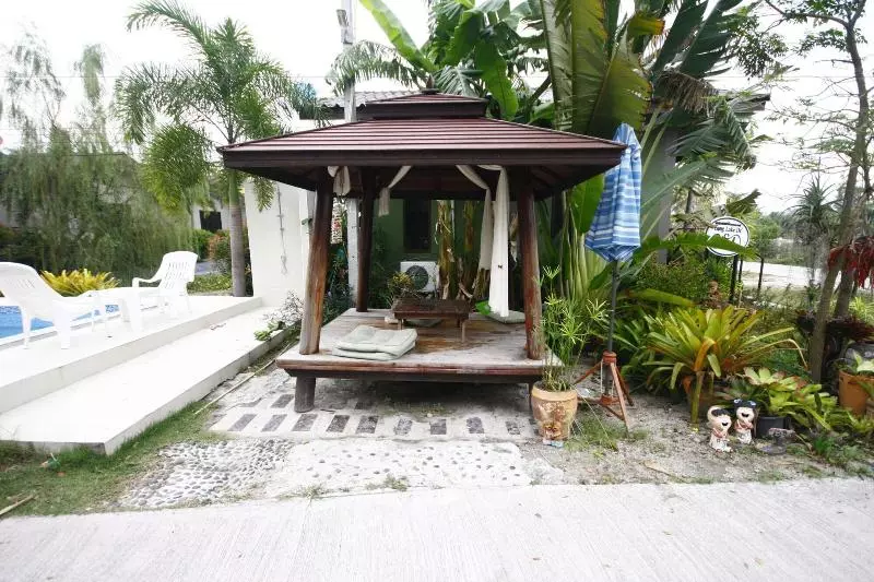 هتل Long Lake Resort